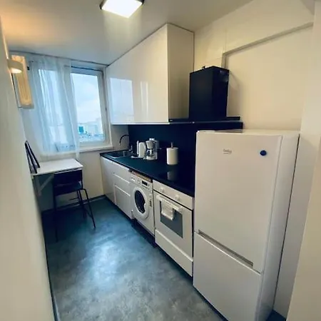 Bezagenta Brodno Close To Metro ורשה